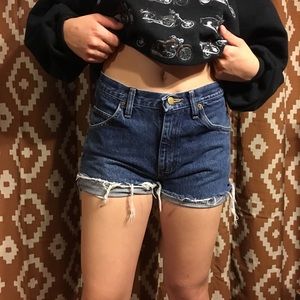 High waisted vintage wrangler shorts